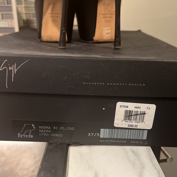 Giuseppe Zanotti Design - Picture 5 of 5